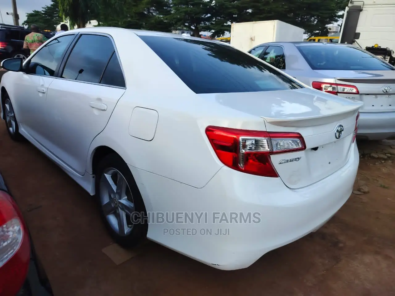 Toyota Camry SE 4dr Sedan (2.5L 4cyl 6A) 2012 White