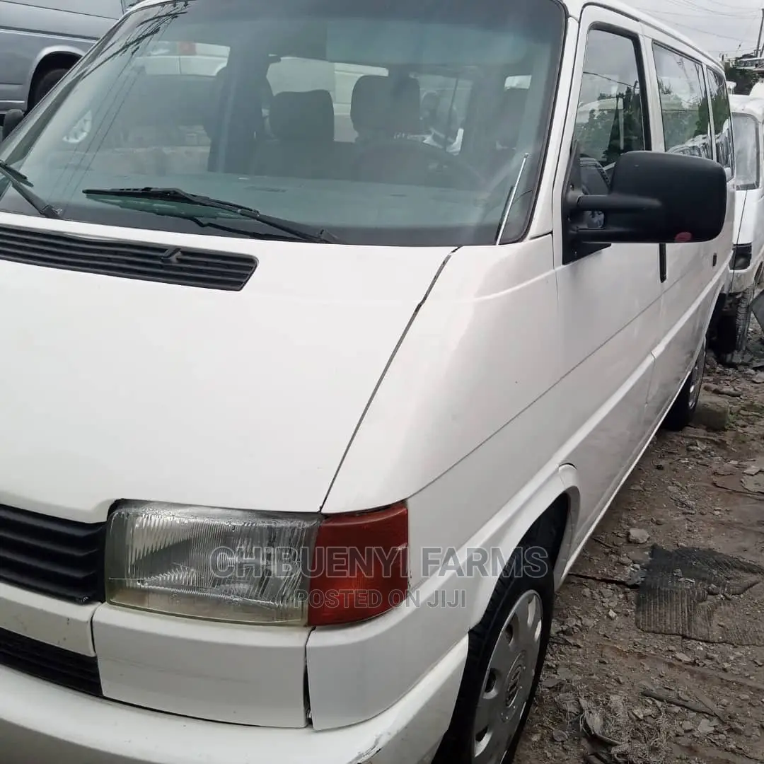 Volkswagen Transporter 2004 White