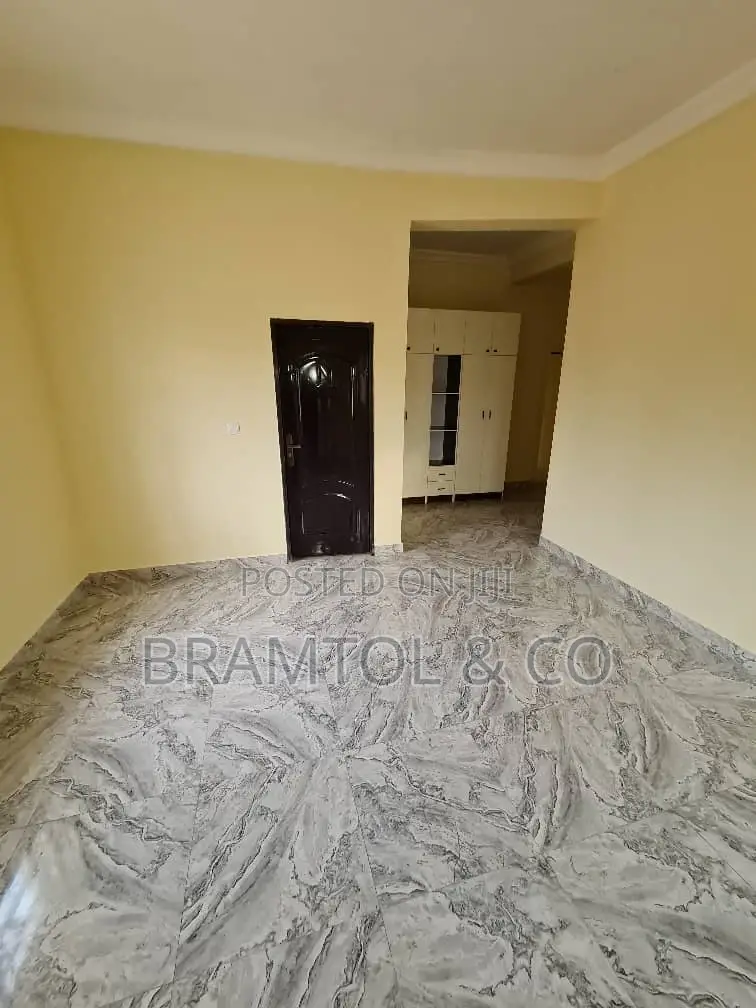 2bdrm Block of Flats in Gaduwa for rent