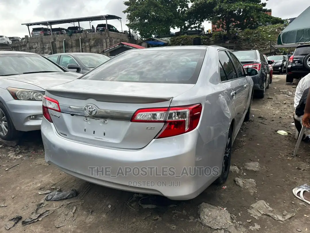 Toyota Camry 2012 Silver