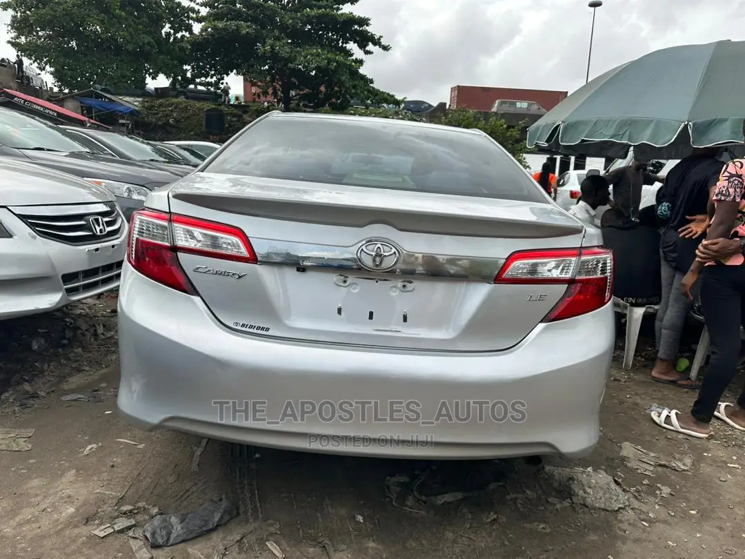Toyota Camry 2012 Silver