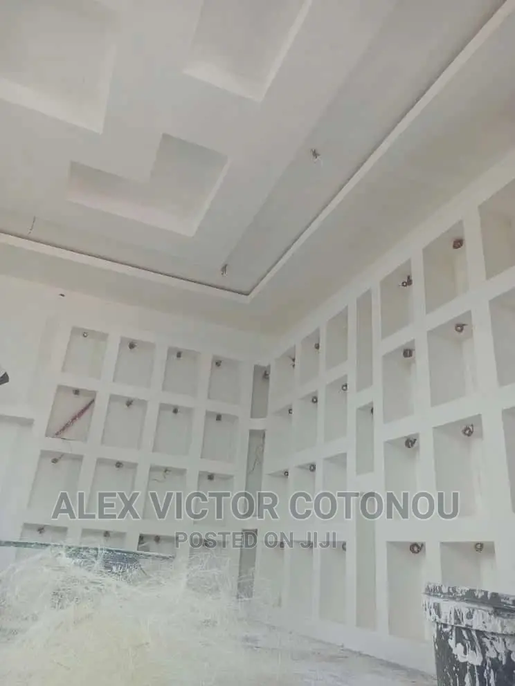 P O P Celling , Tv Stand and Well Decorations