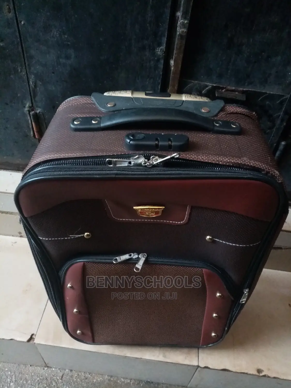Small Lightweight Traveling Luggage Box