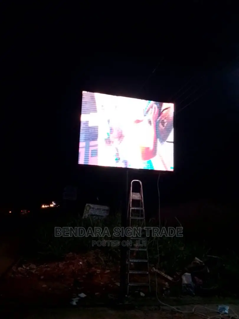 Road Side Video Billboard 6ft by 5ft Front Back Led Screen