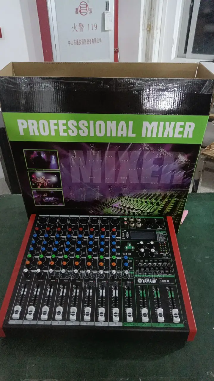 Professional 8 Channel Console Mixer