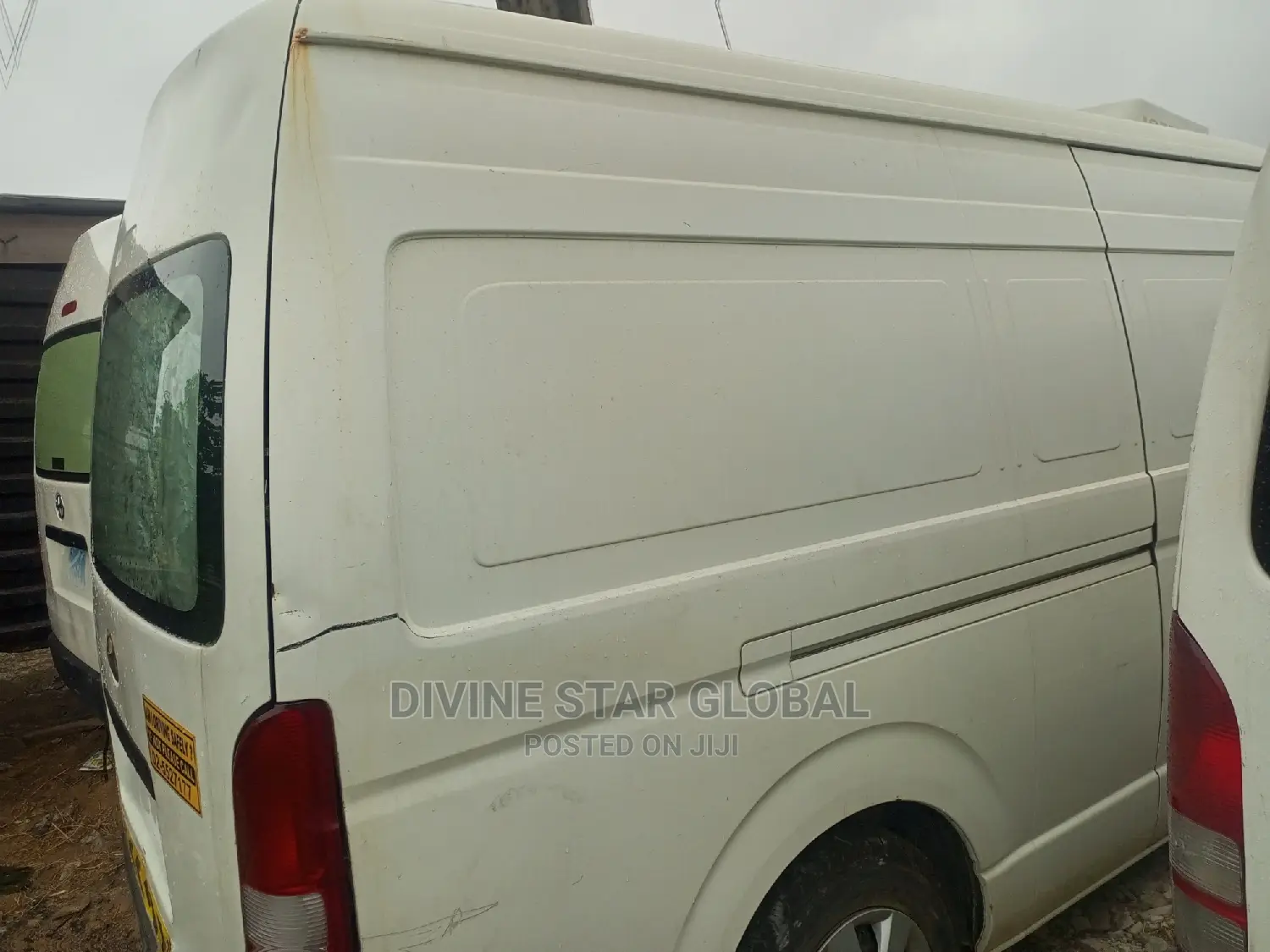 Toyota HiAce 2014 White