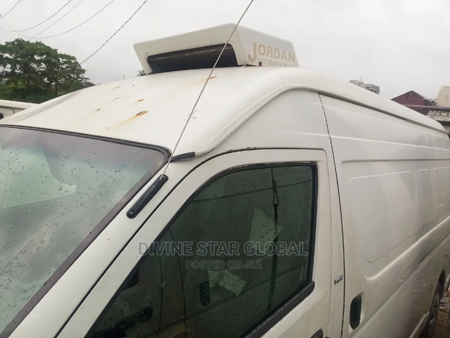 Toyota HiAce 2014 White