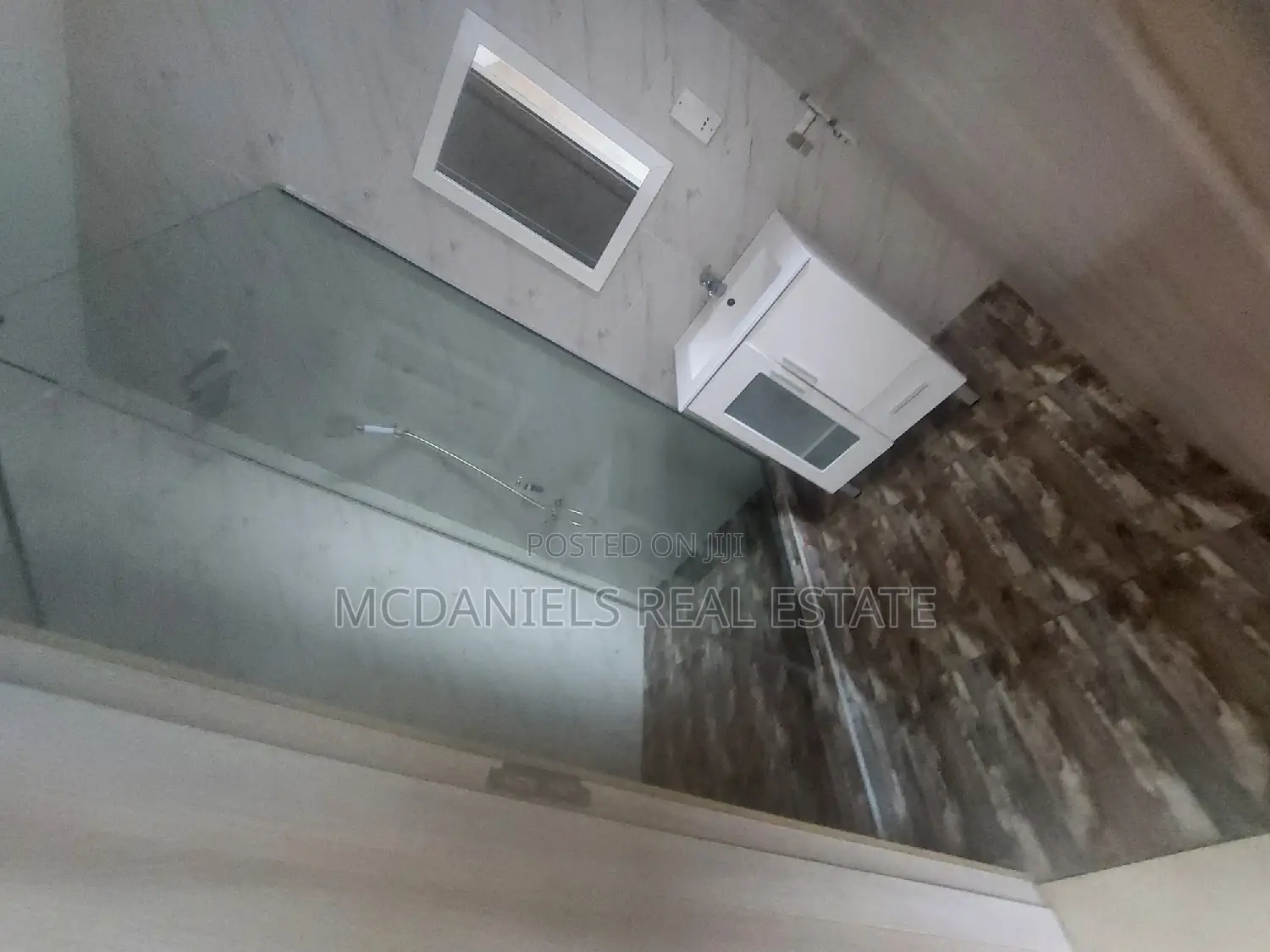 3bdrm Apartment in Oniru Estate, Victoria Island Extension for rent
