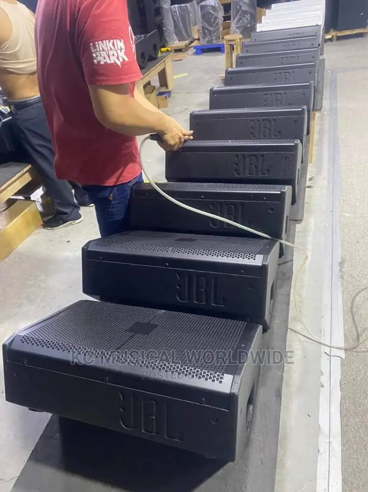 JBL Monitor Speaker Sr715