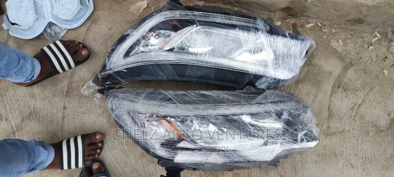 Head Lamps Honda CR-V 2016/2017