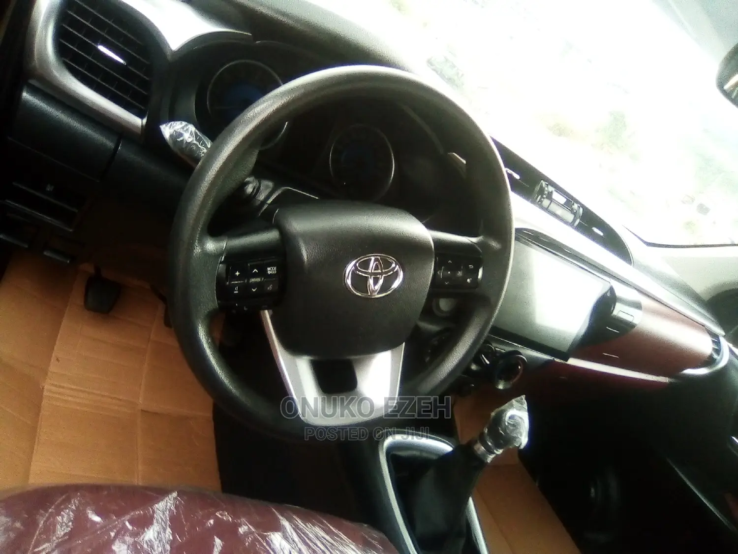 New Toyota Hilux 2021 Black