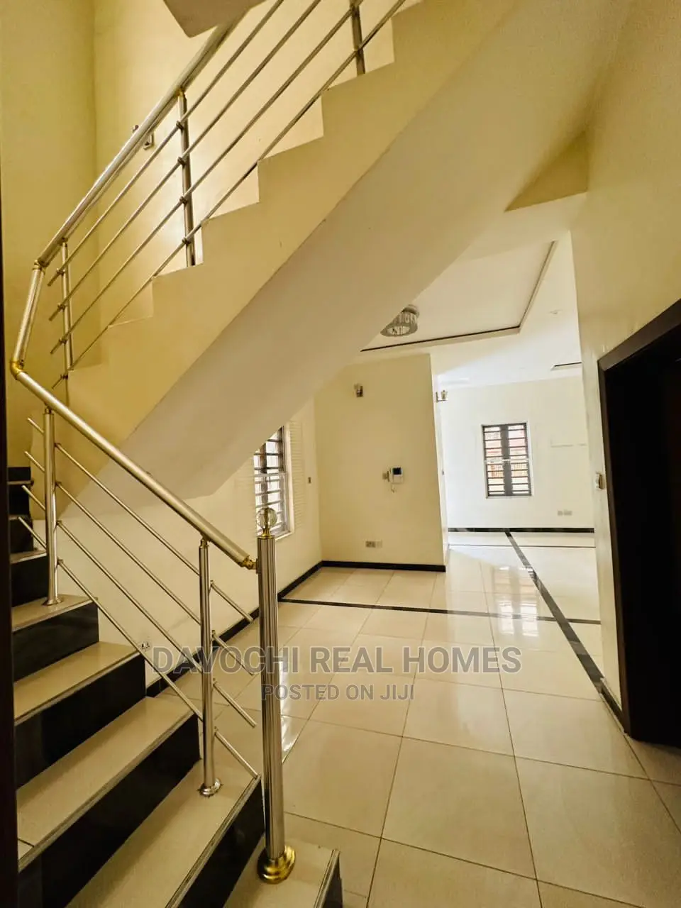 5bdrm Duplex in Chevron Second Toll, Lekki for rent