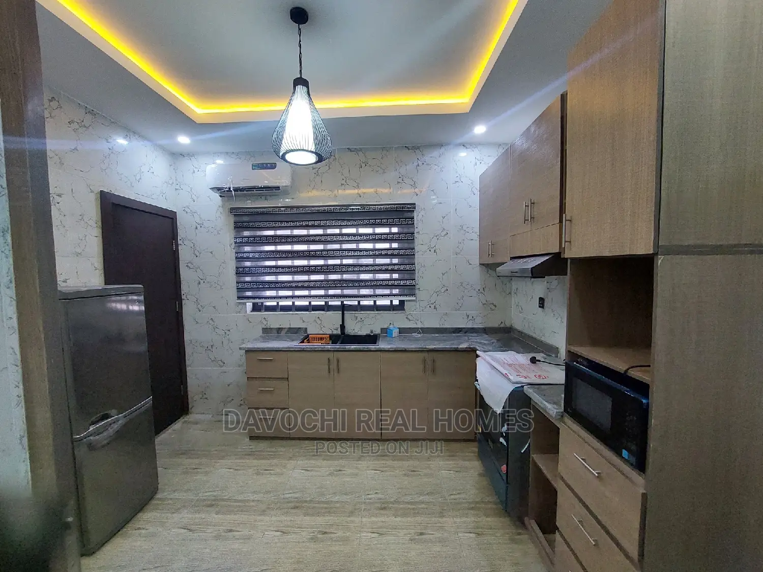 Furnished 1bdrm Block of Flats in Lekki Phase 2 for sale