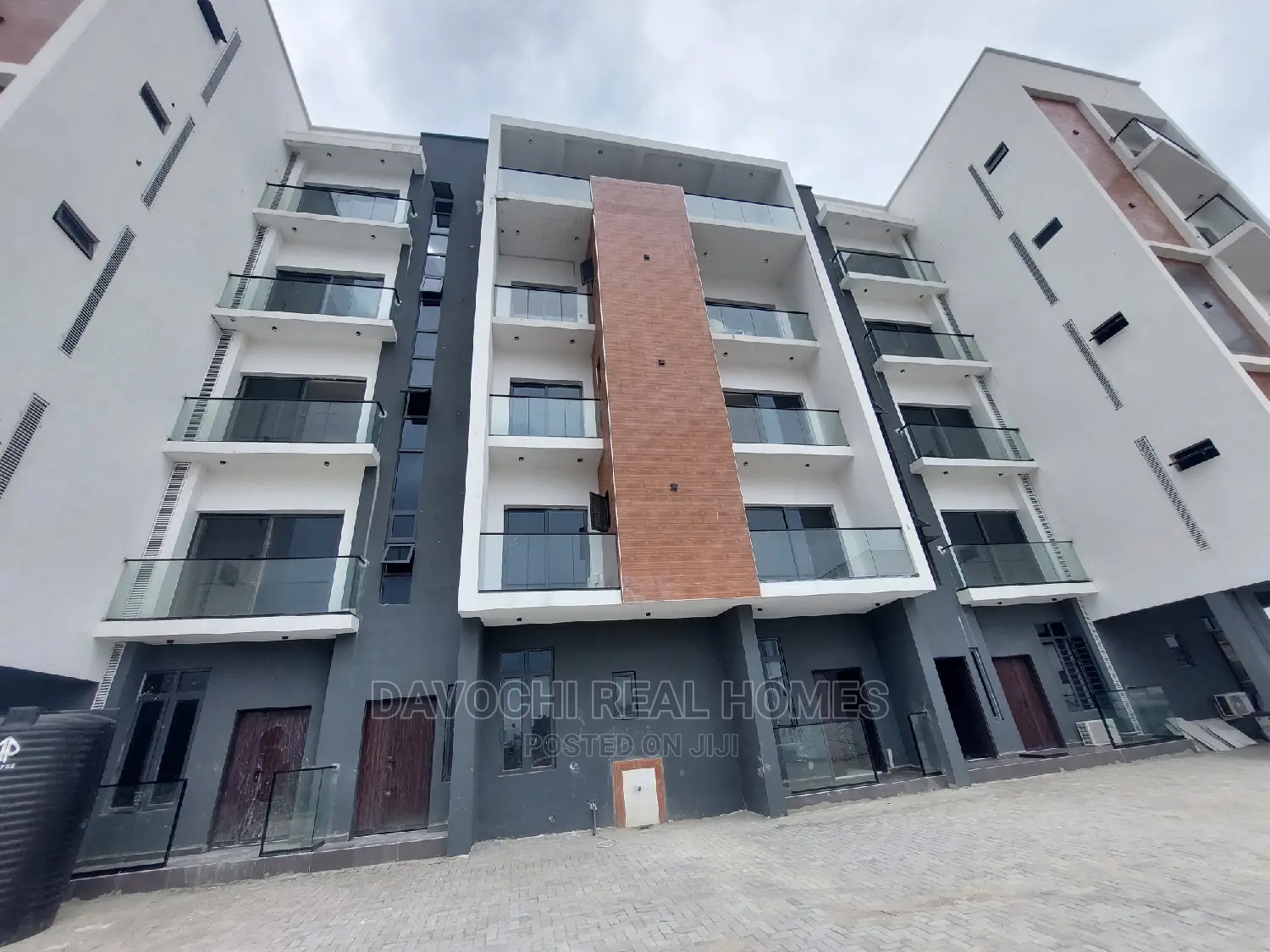 2bdrm Block of Flats in Ologolo Estate, Lekki for sale