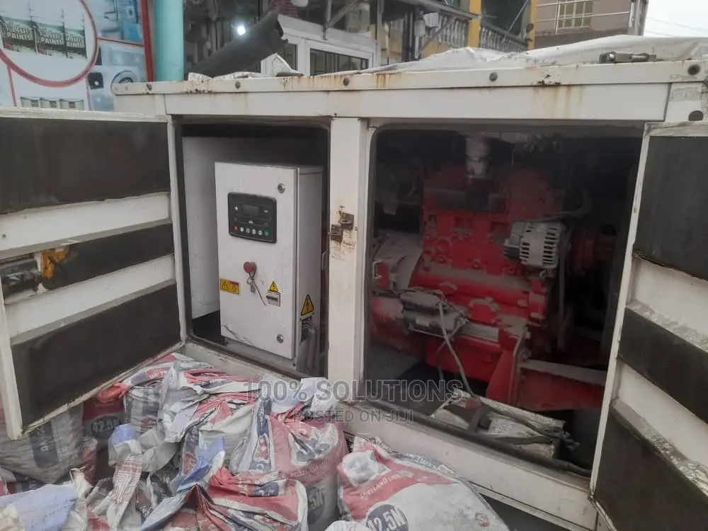 30kva Perkins Engine Soundproof Generator
Hour Run 500 HRS