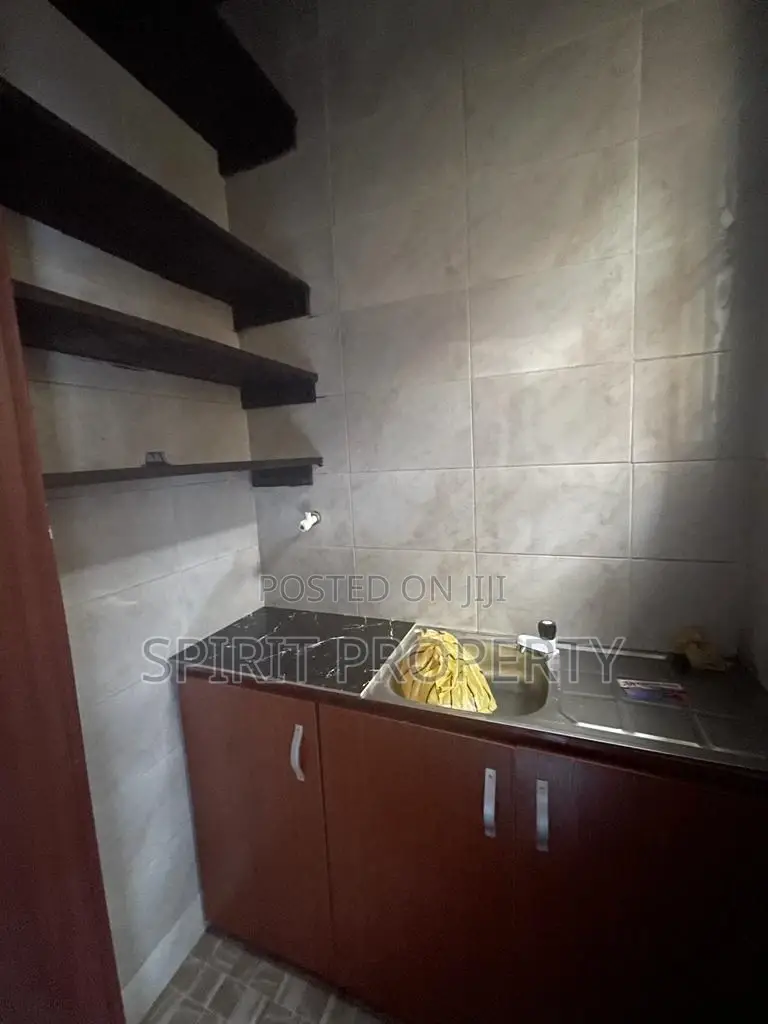 1bdrm Apartment in Magodo for rent