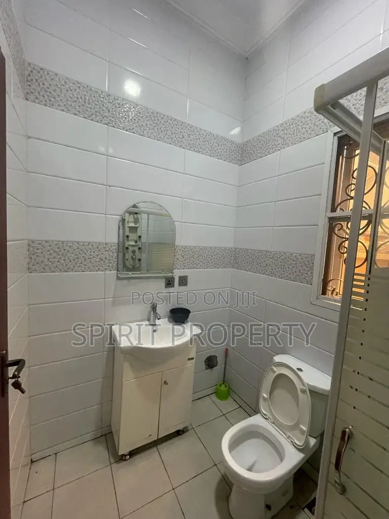 1bdrm Apartment in Magodo for rent