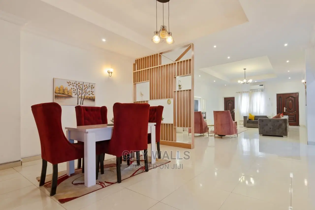 3bdrm Block of Flats in Lekki Phase 1 for rent