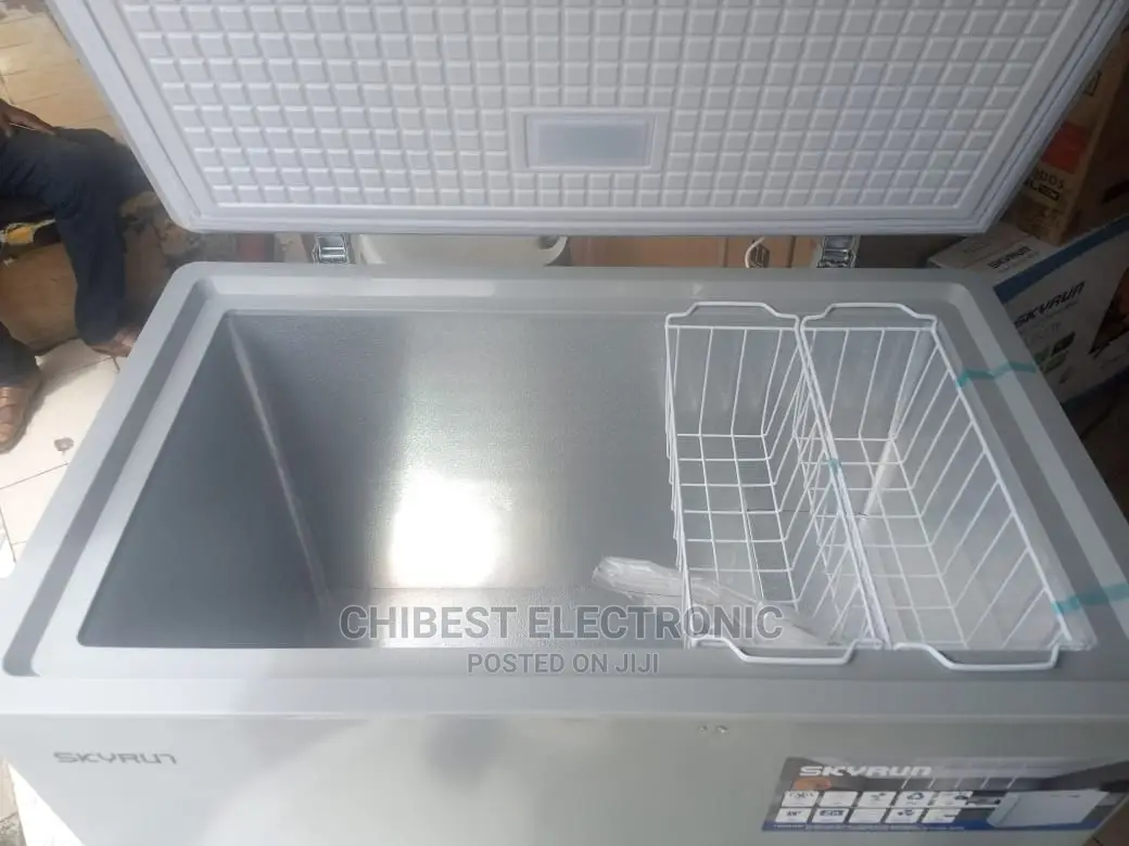 200mw Skyrun Chest Freezer With One Year Warranty Brand New