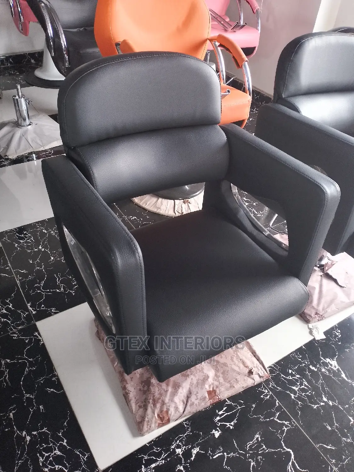 Unisex Salon Chair
