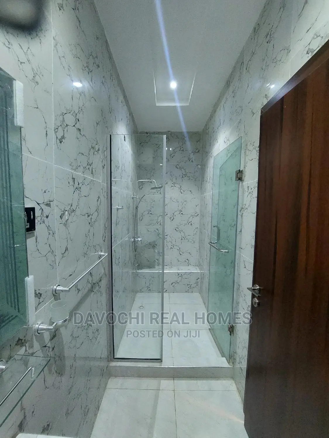 Furnished 1bdrm Block of Flats in Lekki Phase 2 for sale