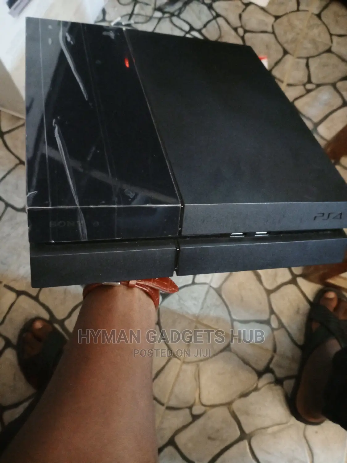 London Used Ps4 Fat With Complete Accessories