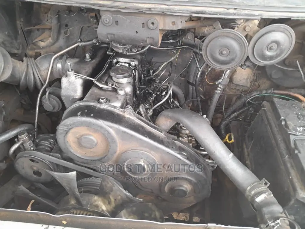 Hyundai H1-Bus Diesel Engine