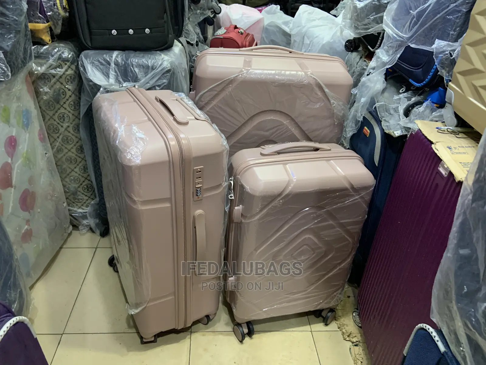 Set of Quality Jumbo Unbreakable Rubber Travel Luggage