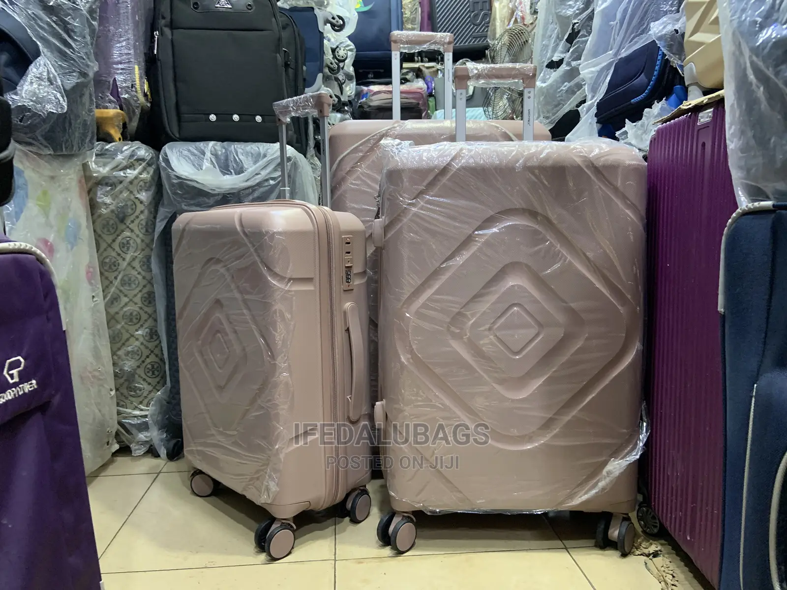 Set of Quality Jumbo Unbreakable Rubber Travel Luggage