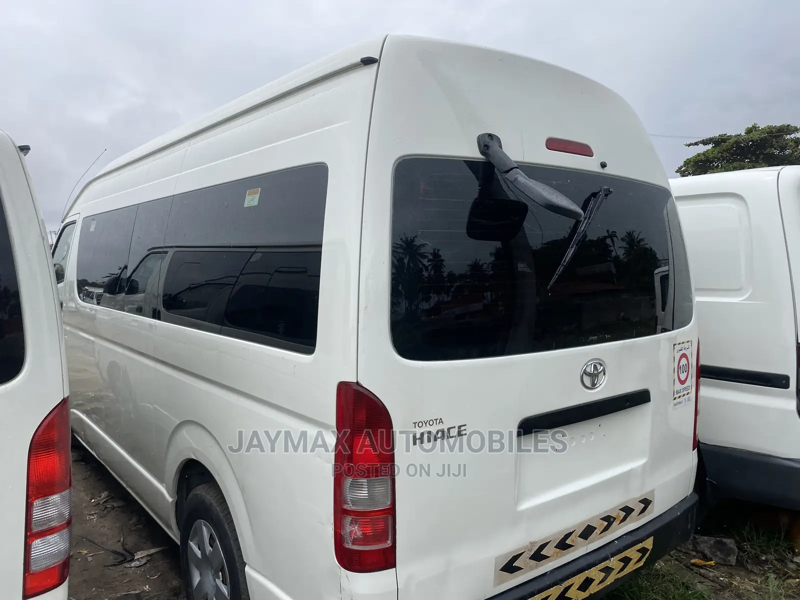 Toyota HiAce 2012 White
