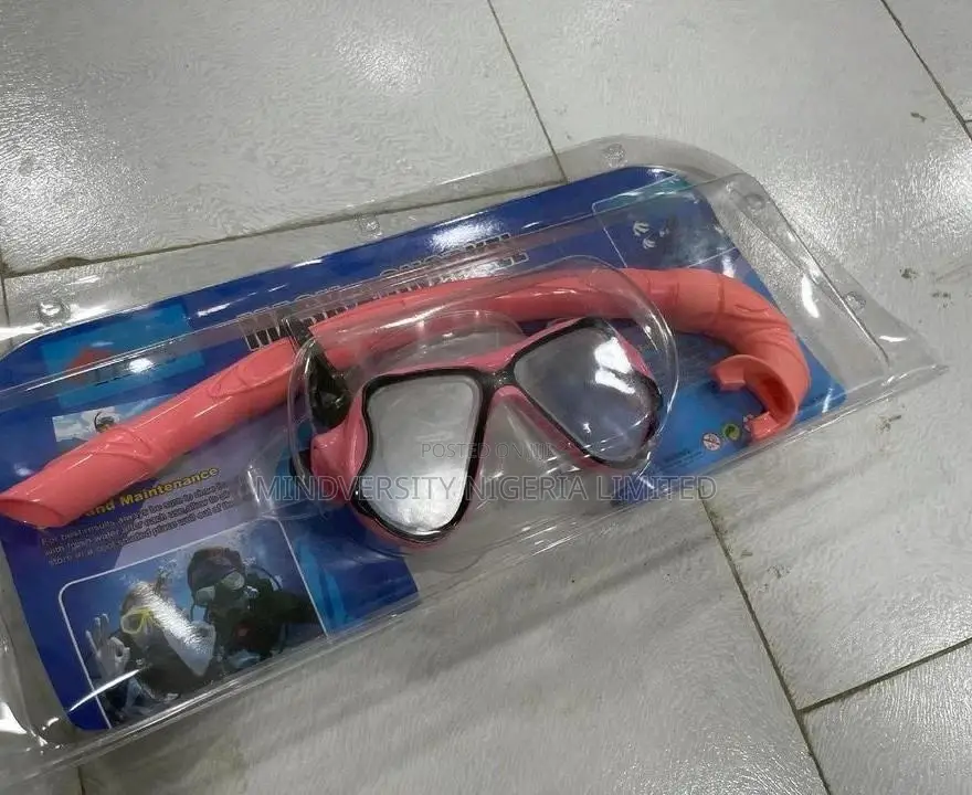 Submerged Swimming Mask Google