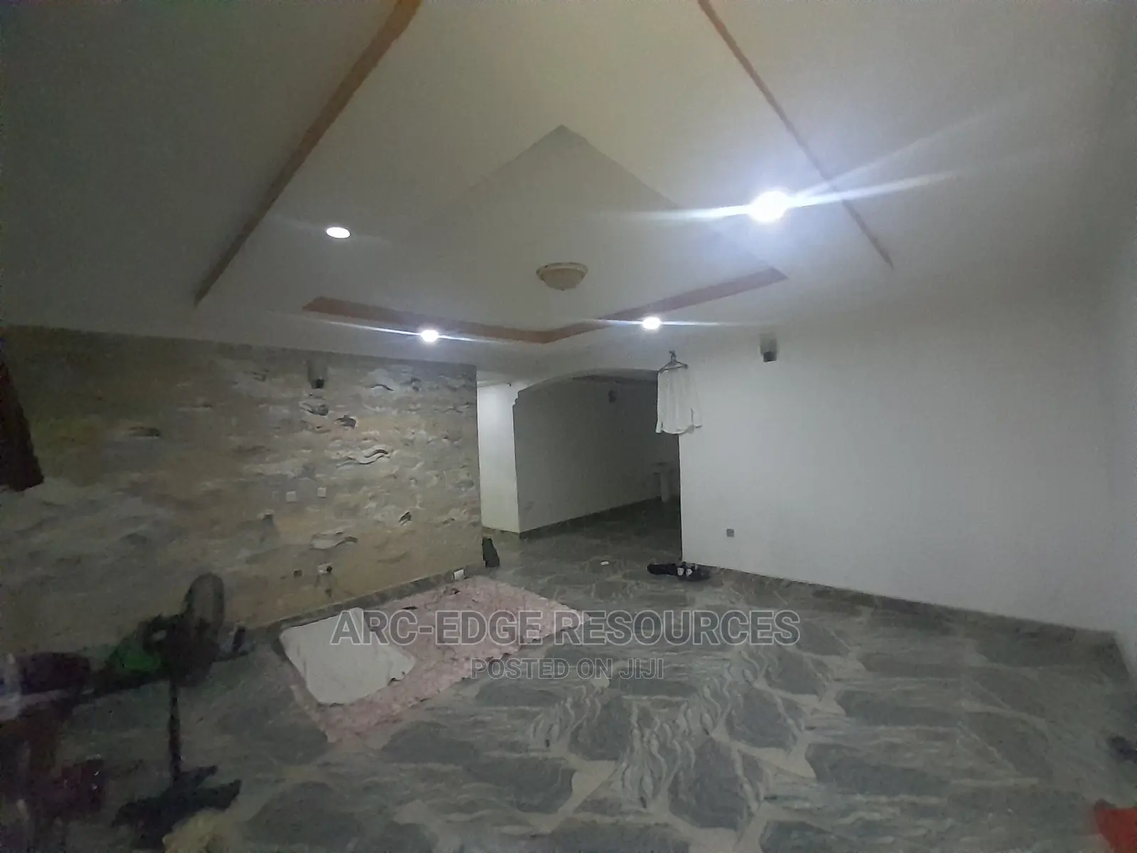 3bdrm Block of Flats in Ago Palace for sale