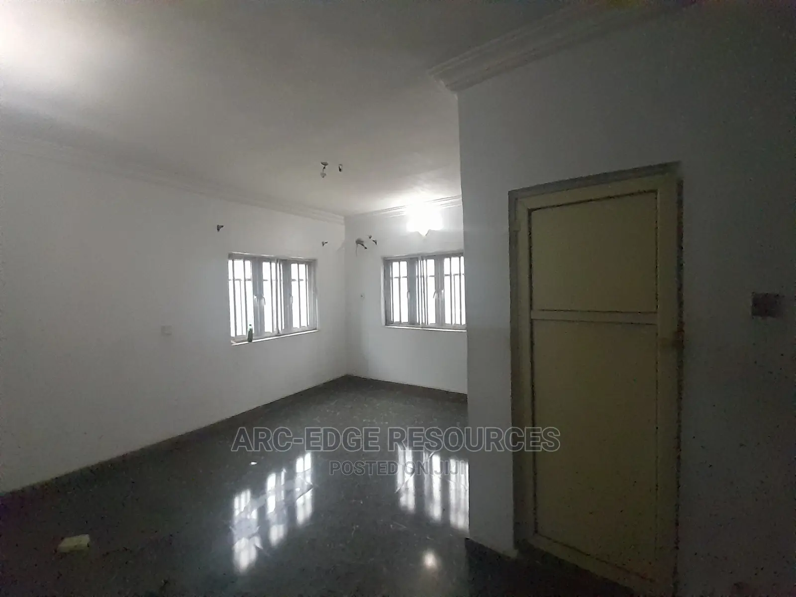3bdrm Block of Flats in Ago Palace for sale