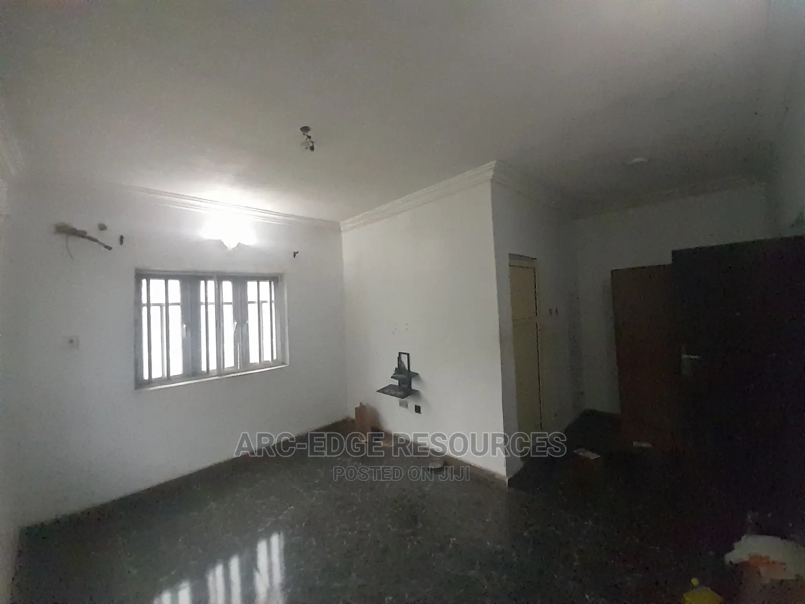 3bdrm Block of Flats in Ago Palace for sale