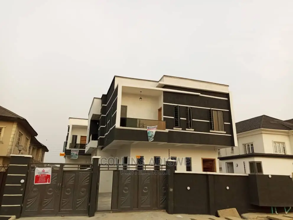 4bdrm Duplex in Ajen Estate, Olokonla for sale