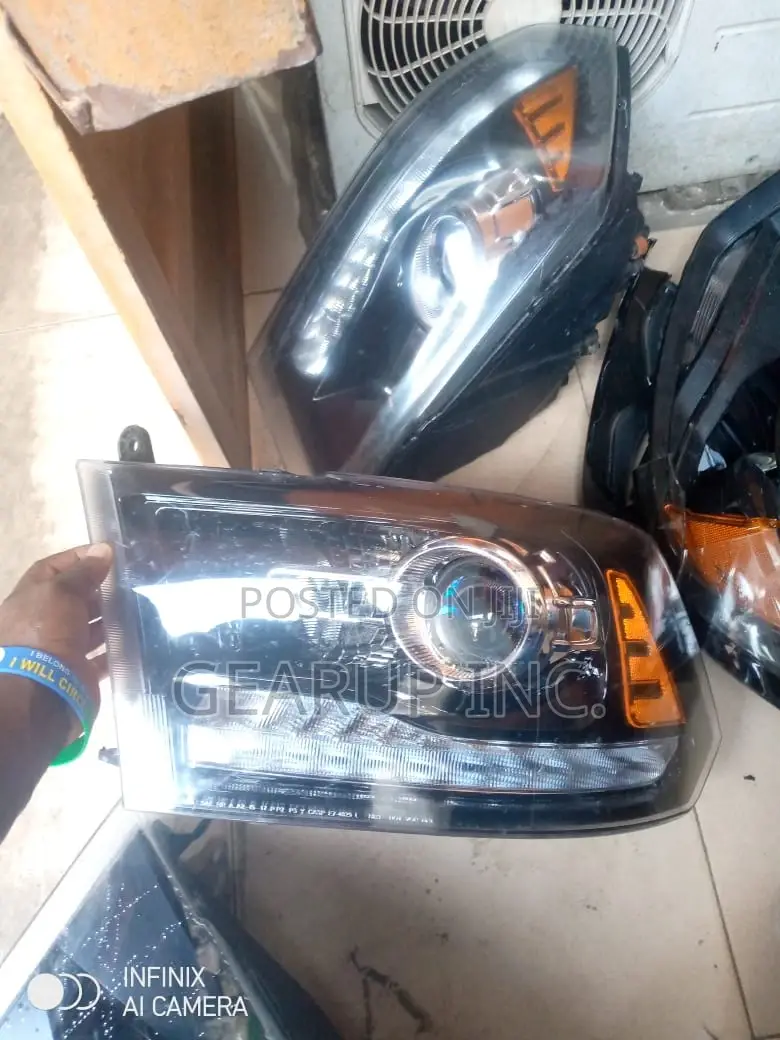 Set of Head Lights for Dodge Ram