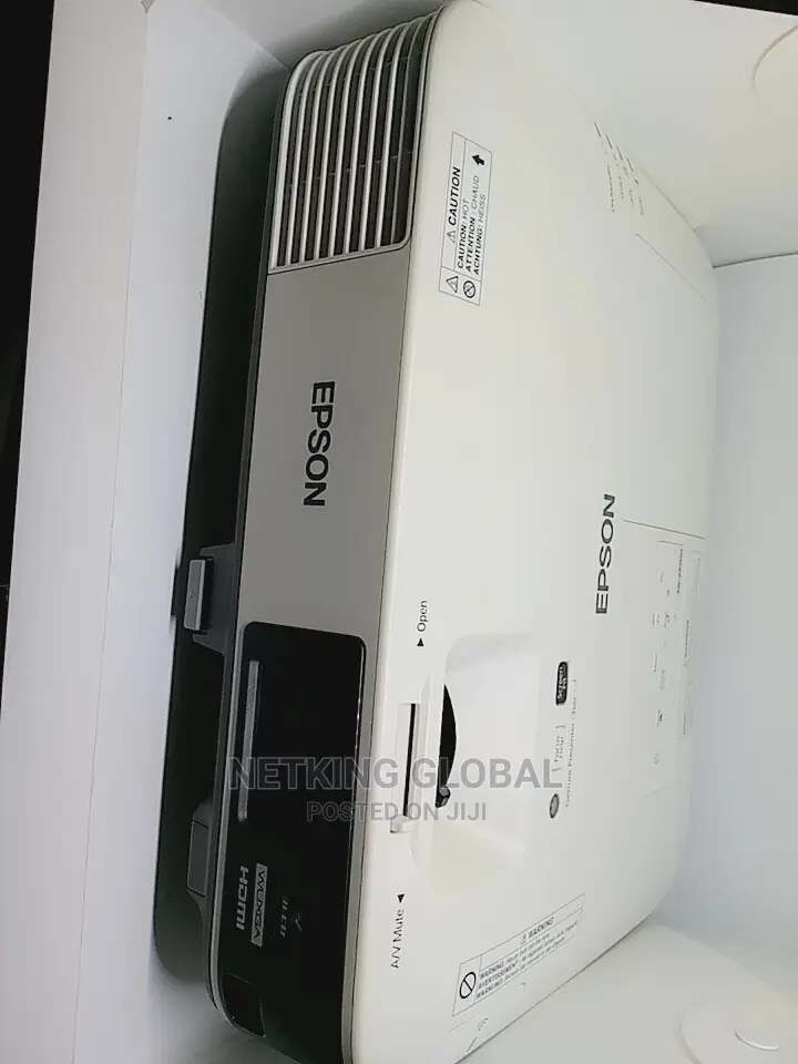 Epson Eb-2250u Corporate Portable Multimedia Projectors