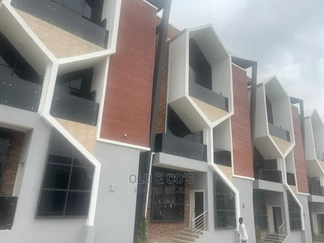 Furnished 4bdrm Duplex in Guzape for sale