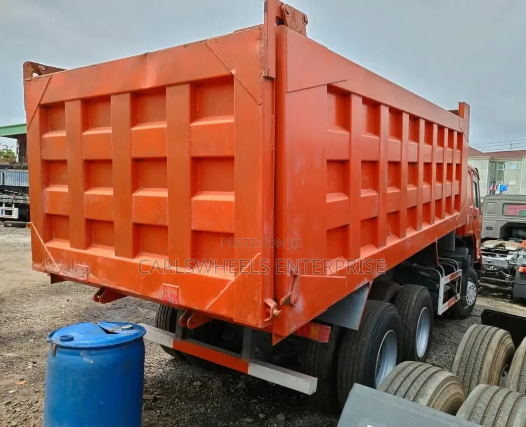 Foreign Used 10tyres Howo Sinotruck Tipper