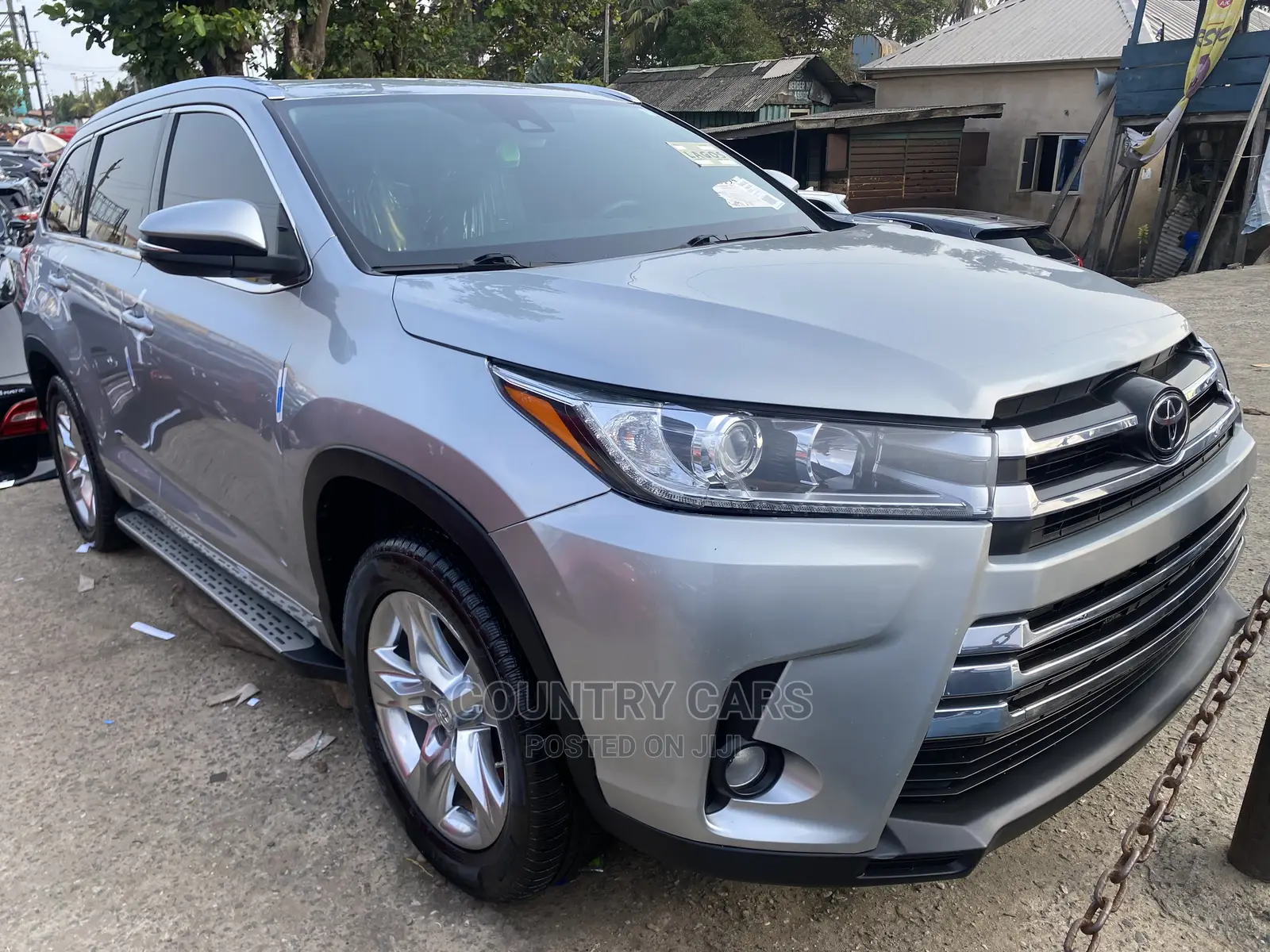 Toyota Highlander XLE 4x4 V6 (3.5L 6cyl 8A) 2018 Silver