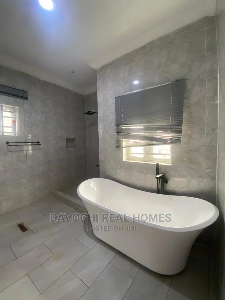 Luxury 4bedrooms Fully Detached Duplex With Bq