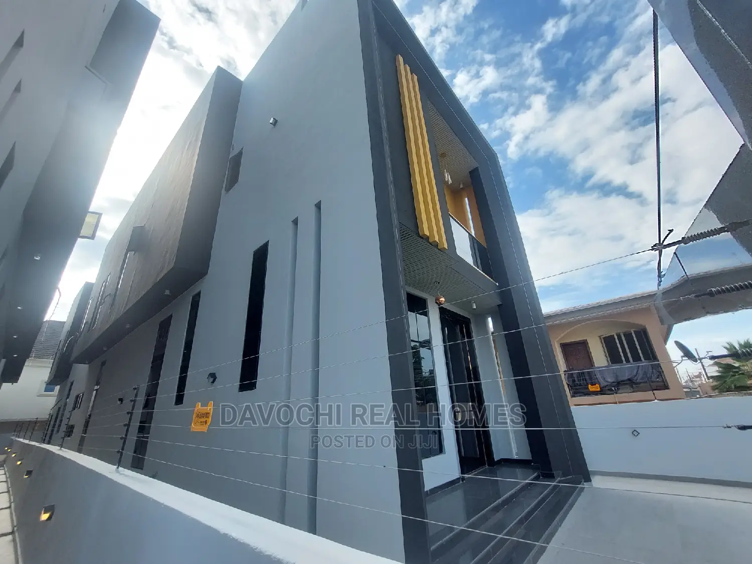 5bdrm Duplex in Osapa London, Jakande for sale