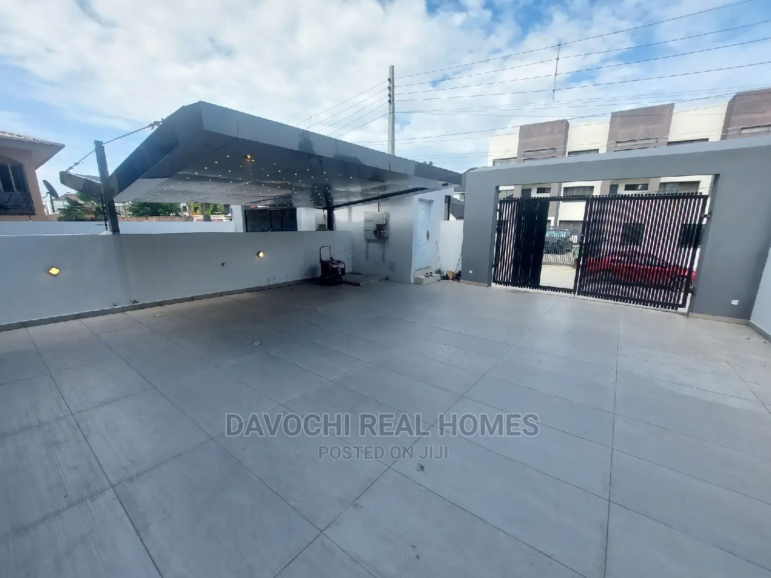 5bdrm Duplex in Osapa London, Jakande for sale