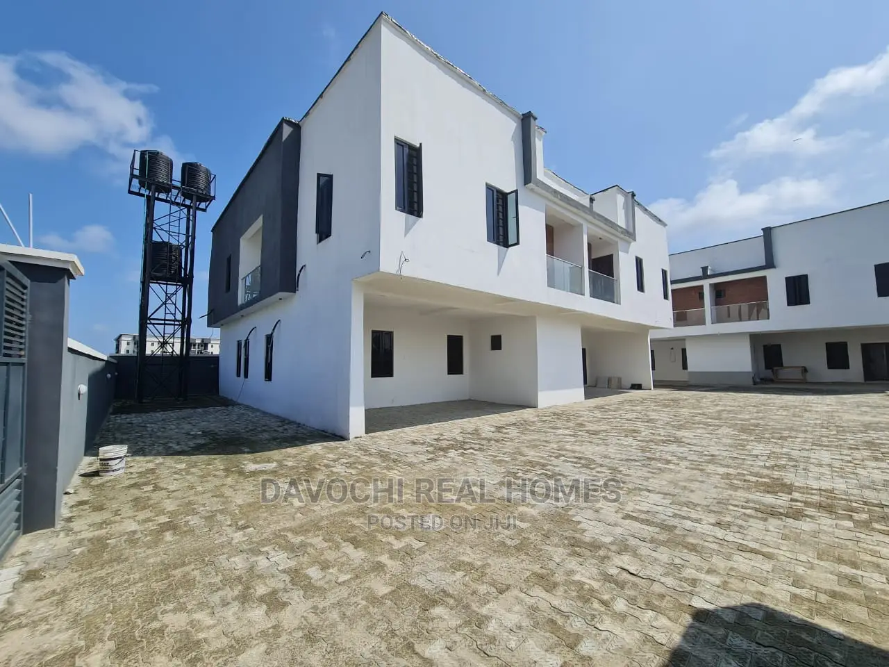 4bdrm Duplex in Abraham Adesanya, Lekki Phase 2 for sale
