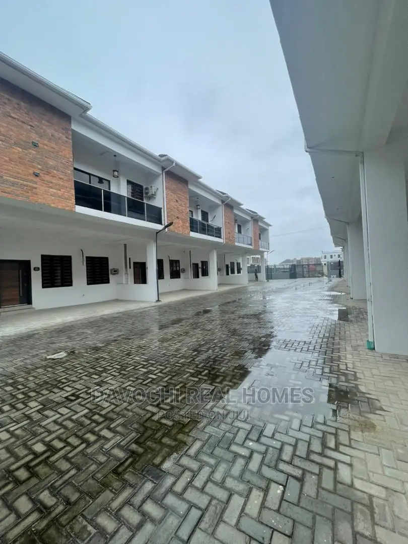 4bdrm Duplex in Orchid Road, Lekki for sale