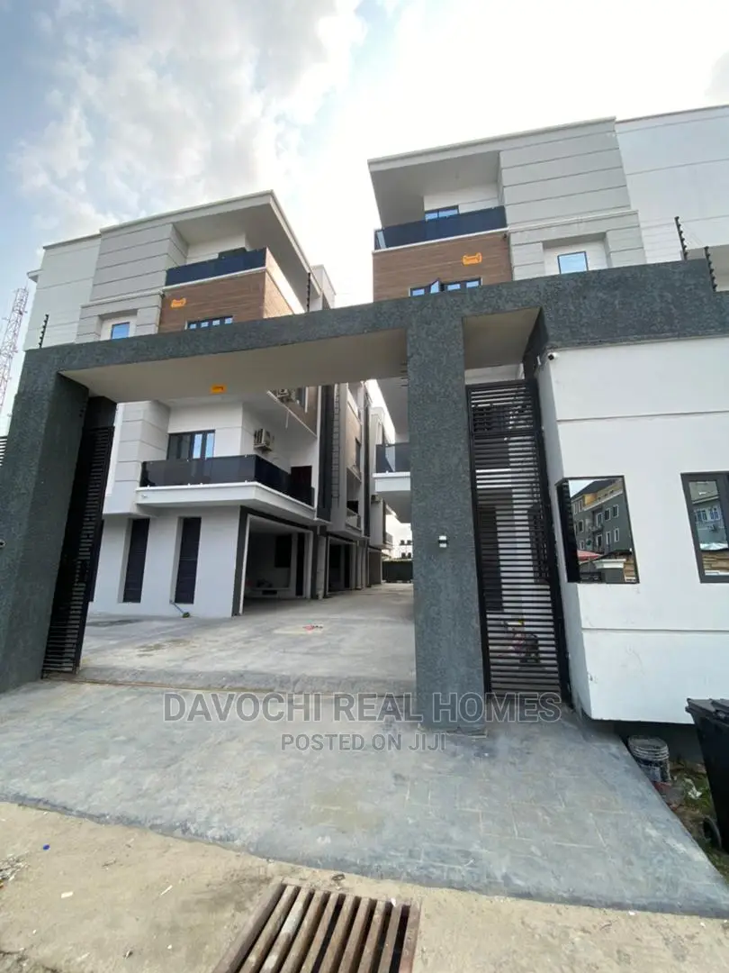 4bdrm Duplex in Chevron Drive, Lekki for sale