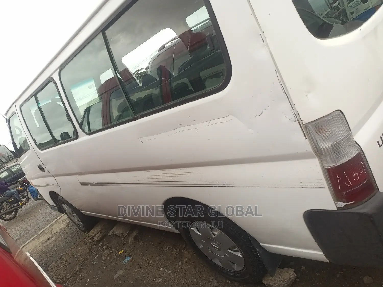 Nissan Caravan (Urvan) 2008 White