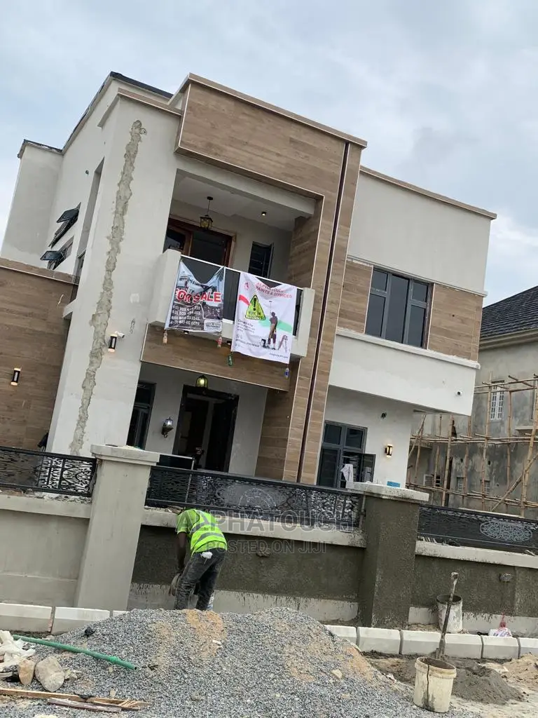 Professional Painter for Interior and Exterior Wall Painting