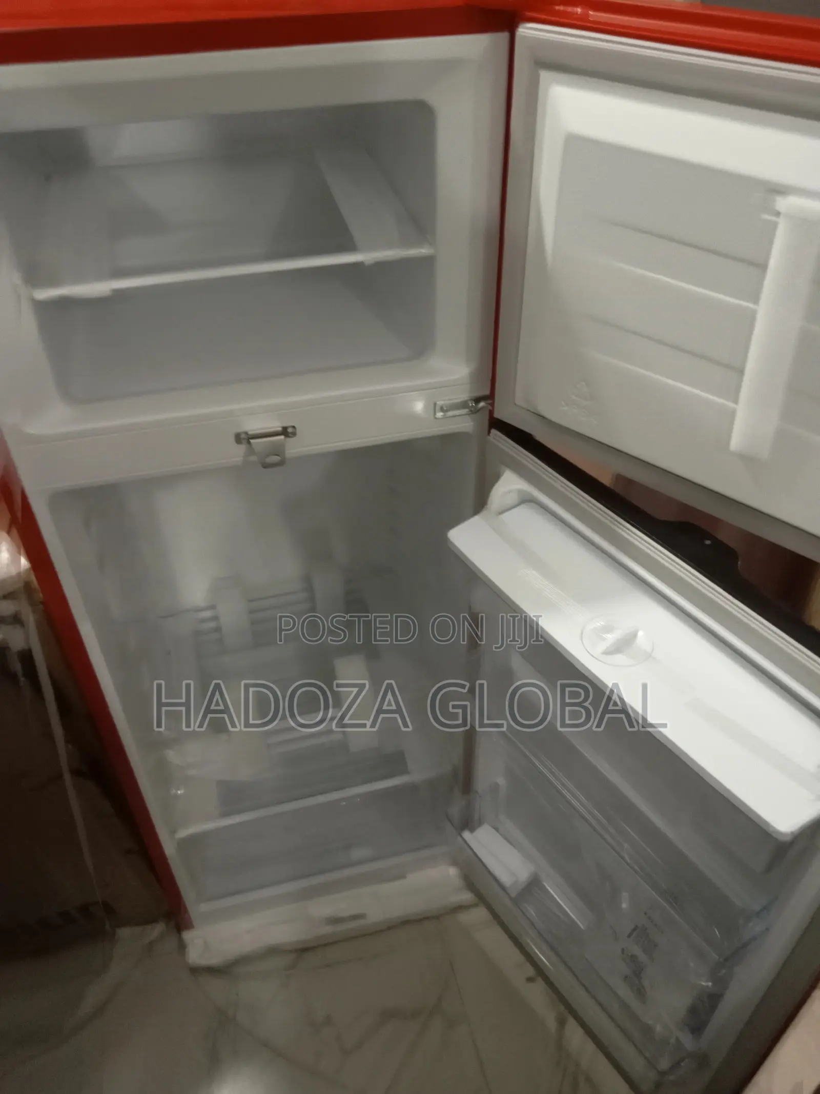 LUXURY Hisense 205L Top Freezer Refrigerator 205DR