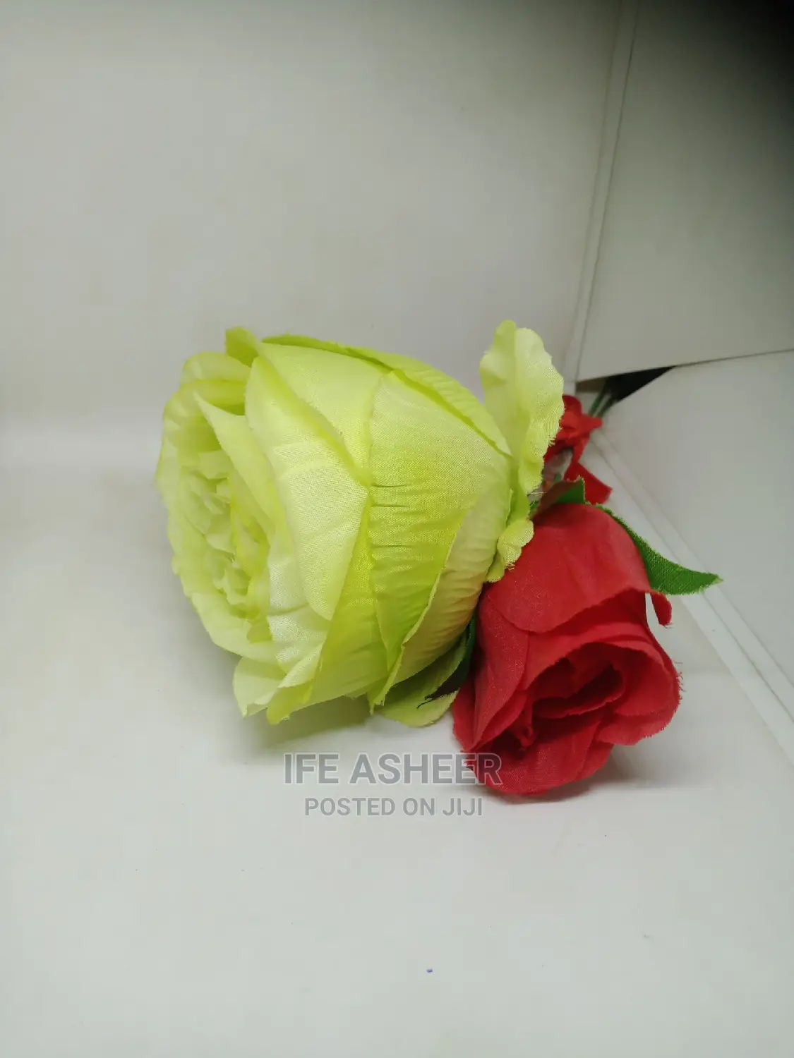 Romantic Simple Flower in a Fancy Bag - 005